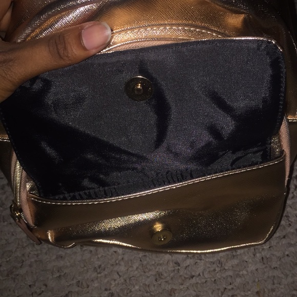 Backpack - Picture 4 of 6